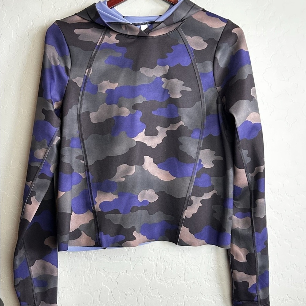 Athleta Camouflage Long Sleeve Hoodie Womens